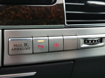 Audi A8 D4 Sedan 4.2 TDI 350KM 2010 AUDI A8 4.2 TDI Quattro, Automat, Podgrzewane fotele,Nawigacja, zdjęcie 30