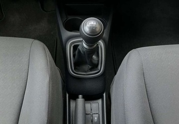 Toyota Yaris III Hatchback 5d Facelifting 2017 1.5 Dual VVT-iE 111KM 2019 Toyota Yaris Toyota Yaris 1.5 Active 1.5 Benzyna 111KM, zdjęcie 21