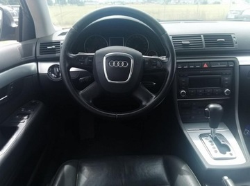 Audi A4 B8 Limousine 2.0 TFSi 211KM 2009 Audi A4 2.0 210 KM Klimatronik, zdjęcie 5