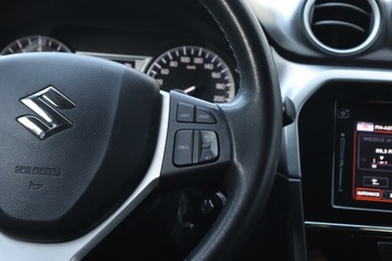 Suzuki Vitara III SUV 1.6 VVT 120KM 2017 Suzuki Vitara 1.6 VVT, Serwis ASO, Automat, Navi, zdjęcie 17