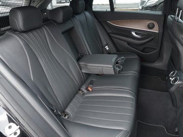 Mercedes Klasa E W213 2021 Mercedes E300de 306ps Lift Exclusive ACC hak Drive Pilot Blis Webasto Skóra, zdjęcie 22