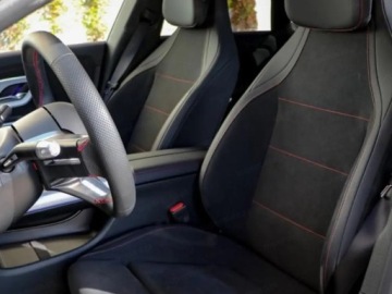 Mercedes CLA C118/X118 2025 MERCEDES-BENZ CLA 200 Sedan 1.5 (163KM) 2025, zdjęcie 4