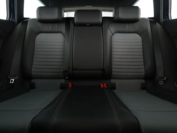 Volkswagen Passat B8 Variant 1.8 TSI BlueMotion Technology 180KM 2018 Volkswagen Passat R-Line DSG virtual cocpit navi, zdjęcie 17