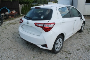 Toyota Yaris III 2018 Toyota Yaris ROK 2018 POJ 1,0 72KM, zdjęcie 4