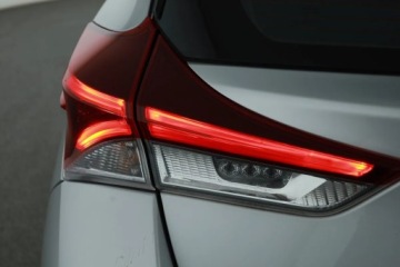 Toyota Auris II Hatchback 5d Facelifting 1.8 Hybrid 136KM 2016 Toyota Auris Hybrid, Salon Polska, Serwis ASO, zdjęcie 14