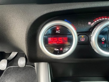 Alfa Romeo Giulietta Nuova II Hatchback 5d 1.4 TB 16v Mair 170KM 2011 Alfa Romeo Giulietta LEDY KLIMATYZACJA EL.SZYBY GRZANE FOTELE TEMPOMAT E.L, zdjęcie 10