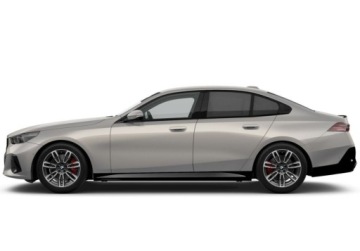 BMW Seria 5 G90-91 Touring 2.0 520d 197KM 2025 BMW Seria 5 Driving Assistant Plus l Head-Up l M PRO l HarmanKardon 2.0, zdjęcie 1