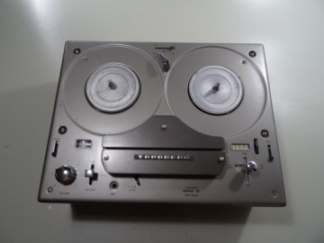 ДВУХГУСНИЧНЫЙ КАТУШЕЧНЫЙ МАГНИТОФОН TANDBERG SERIES 92