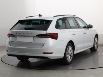 Skoda Octavia III Kombi Facelifting 2.0 TDI 150KM 2020 Skoda Octavia 2.0 TDI, Salon Polska, Automat, zdjęcie 4