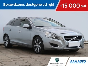 Volvo V60 I 2013 Volvo V60 D6 Plug-in Hybrid, 278 KM, 4X4