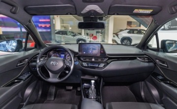 Toyota C-HR I Crossover Facelifting 2.0 Hybrid Dynamic Force 184KM 2022 Toyota C-HR 2.0 Hybrid Style 2.0 Hybryda 184KM, zdjęcie 6