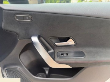 Mercedes Klasa A W177/V177 Hatchback Plug-In 1.3 250e 218KM 2021 Mercedes-Benz Klasa A 250 E AMG Line 8G-DCT 1.3 Hybryda Plug-In 218KM 2021r, zdjęcie 29