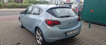 Opel Astra J Hatchback 5d 1.4 Turbo ECOTEC 140KM 2010 Opel Astra Opel Astra 1.4 Turbo Cosmo 1.4 Benzyna 140KM, zdjęcie 5