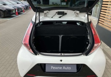 Toyota Aygo II Hatchback 5d 1.0 VVT-i 69KM 2016 Toyota Aygo Toyota Aygo Benzyna 69KM, zdjęcie 5