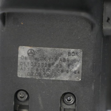 MERCEDES C117 ROLETA POLIČKA KUFRU ČERNÁ A1178100009