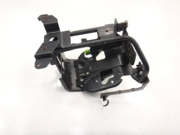 Peugeot Satelis 125 Крепление багажника переднее