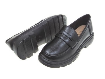 Мокасины чёрные на мягкой подошве, размер 40.