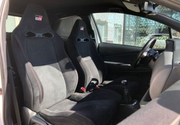 Toyota Yaris III Hatchback GRMN 1.8 Dual VVT-i 212KM 2017 Toyota Yaris Yaris 1.8 212KM Limitowana wersja GRMN 018400 FV23 ASO PL, zdjęcie 7