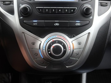 Hyundai ix20 Mikrovan 1.6 CVVT 125KM 2011 Hyundai ix20 1.6 CVVT, Salon Polska, zdjęcie 12