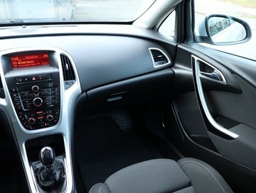 Opel Astra J Hatchback 5d 1.6 Twinport ECOTEC 115KM 2010 Opel Astra 1.6 16V, Salon Polska, Klima, zdjęcie 7