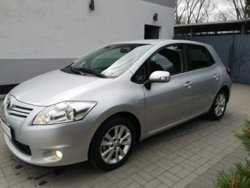 Toyota Auris I Hatchback 5d Facelifting 1.6 Valvematic 132KM 2011 Toyota Auris 1.6 Benzyna 132KM Klimatr LIFT Isofix, zdjęcie 9