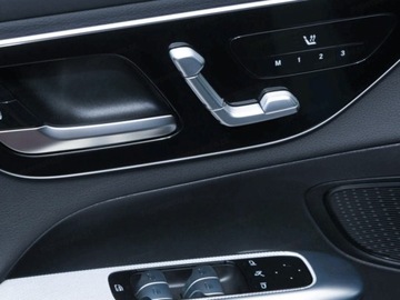 Mercedes GLC C254/X254 Coupe 2.0 220d 197KM 2025 GLC Coupe 220 d 4-Matic AMG Line 2.0 (197KM) 2025, zdjęcie 12