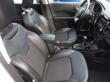 Jeep Compass II SUV 1.4 Multiair 170KM 2018 Jeep Compass 1.4 MultiAir, Salon Polska, zdjęcie 8