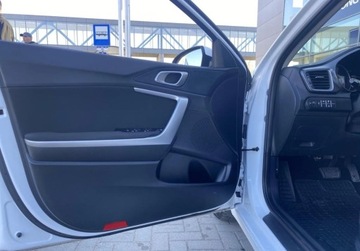 Kia Ceed III Hatchback Facelifting  1.5 T-GDI 160KM 2023 Kia Ceed ZAKUP ZDALNY Kia Ceed 2023 1.5Benz,160KM,PL salon, ASO, wersja M,, zdjęcie 9