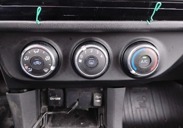 Toyota Corolla XI Sedan 1.6 Valvematic 132KM 2016 Toyota Corolla 112015r, 1.6 LPG. 1.6 BenzynaLPG 131KM, zdjęcie 13