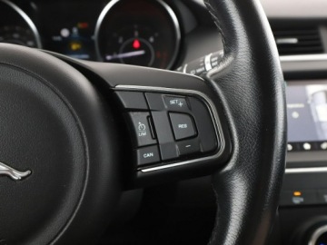 Jaguar E-Pace SUV 2.0 i4D 150KM 2018 Jaguar E-Pace automat, 4x4, niski przebieg, led,, zdjęcie 28