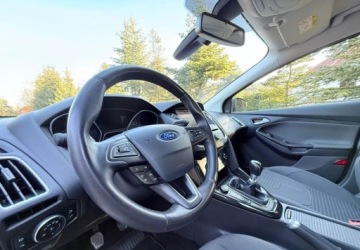Ford Focus III Kombi Facelifting 1.0 EcoBoost 125KM 2015 Ford Focus Ford Focus 1.0 EcoBoost Titanium Benzyna 125KM, zdjęcie 18