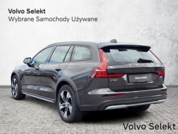Volvo V60 II  Cross Country Facelifting 2.0 B4 197KM 2023 Volvo V60 Cross Country Kredyt 4,99% Leasing od 10, zdjęcie 6