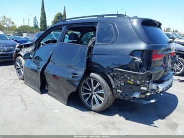 BMW X7 2021 BMW X7 M50i 2021 4.4l 4.4 Benzyna 523KM, zdjęcie 3