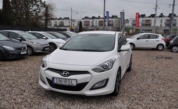 Hyundai i30 II Hatchback 5d 1.4 MPI 100KM 2012 Hyundai i30 1.4 Benzyna Klimatyzacja Cz.parkowania 1.4 Benzyna 99KM, zdjęcie 1