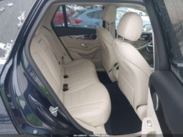 Mercedes GLC C253 2018 Mercedes-Benz GLC 2018 MERCEDES-BENZ GLC 300 4MATIC 2.0 Benzyna 241KM, zdjęcie 6