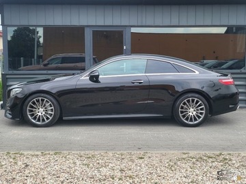 Mercedes Klasa E W213 Coupe 2.0 220d 194KM 2018 Mercedes-Benz Klasa E E220d 194KM 2018r 169Tys KmAmg-Line Multibeam Bezwyp, zdjęcie 4