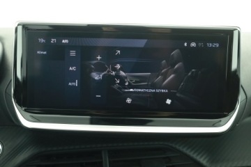 Peugeot 2008 II SUV Facelifting 1.2 PureTech 130KM 2024 Peugeot 2008 1.2 PureTech, Salon Polska, zdjęcie 10