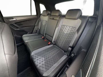 Volkswagen Tiguan II SUV Facelifting 2.0 TSI 190KM 2022 Volkswagen Tiguan 2.0 TSI 190 KM 4Mot. R-Line DSG, fv23, Gwarancja, Serwis, zdjęcie 26