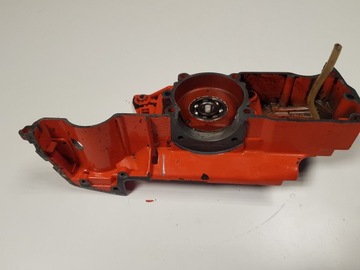 КАРТЕР ПОЛУПРАВЫЙ HUSQVARNA 42 242 246 XP ORG.