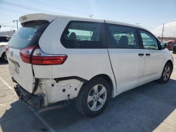 Toyota Sienna III 2017 Toyota Sienna Toyota Sienna L FWD 7-Passenger (Natl) 3.5 Benzyna 296KM, zdjęcie 5