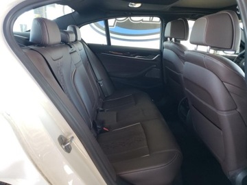 BMW Seria 5 G30-G31 2022 BMW Seria 5 530xi 2022 2.0l 2.0 Benzyna 248KM, zdjęcie 10