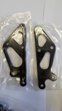 КОМПЛЕКТ ПОДНОЖЕК YAMAHA R1 04-08 ЧЕРНЫЙ