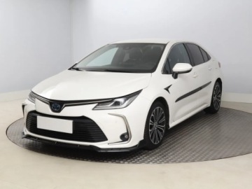 Toyota Corolla XII Sedan 1.8 Hybrid 122KM 2021 Toyota Corolla 1.8 Hybrid, Salon Polska, Automat, zdjęcie 1