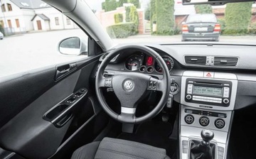 Volkswagen Passat B6 Variant 2.0 TDI PD-DPF 140KM 2007 Volkswagen Passat 2.0TDI 140KM SportLIne Alu 18 Climatron Pdc Po Serwisie, zdjęcie 23