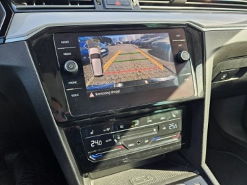 Volkswagen Passat B8 Variant Facelifting 2.0 TDI SCR 150KM 2021 Volkswagen Passat Variant 2,0 diesel 150KM DSG LED, zdjęcie 9