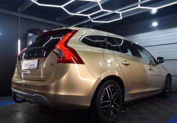 Volvo V60 I Kombi 2.0 D3 163KM 2011 Volvo V60 D3_ Automat_ Hak_ Skory_ Nawigacja_ 2.0 Diesel 163KM, zdjęcie 3