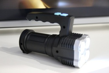 KEMPING SZPERACZ LATARKA AKUMULATOROWA LED 3W1