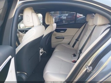 Mercedes Klasa C W206 2023 Mercedes-Benz Klasa C C300 4MATIC, od ubezpieczalni 2.0 Benzyna 255KM, zdjęcie 11