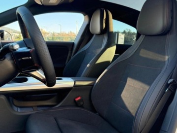 Mercedes CLA C118/X118 2025 MERCEDES-BENZ CLA 200 AMG Line Sedan 1.5 (163KM) 2025, zdjęcie 5