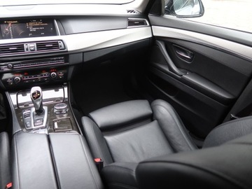 BMW Seria 5 F10-F11 Limuzyna Facelifting 520d 190KM 2016 BMW 5 520d xDrive, Salon Polska, 187 KM, 4X4, zdjęcie 7